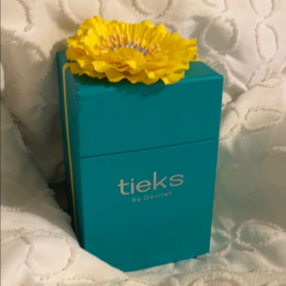 Tieks box with yellow flower